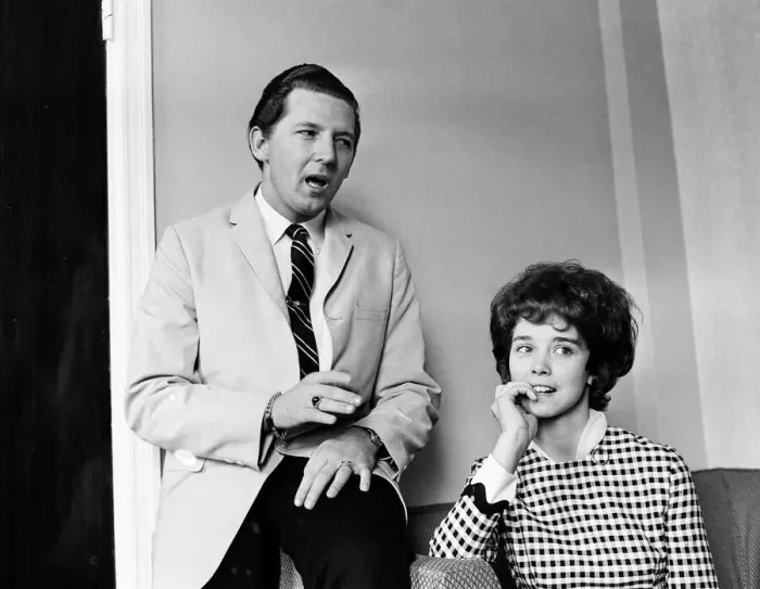 Framed Print : American rock and roll singer Jerry Lee Lewis with his third wife Myra who he married Framed Print : American rock and roll singer Jerry Lee Lewis with his third wife Myra who he married