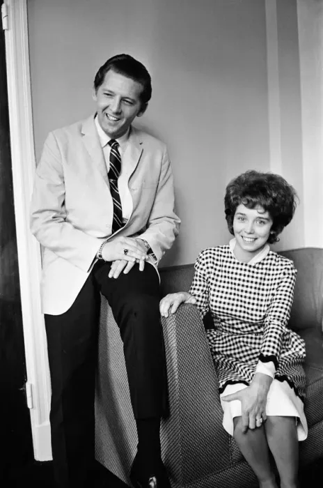 Framed Print : American rock and roll singer Jerry Lee Lewis with his third wife Myra who he married Framed Print : American rock and roll singer Jerry Lee Lewis with his third wife Myra who he married