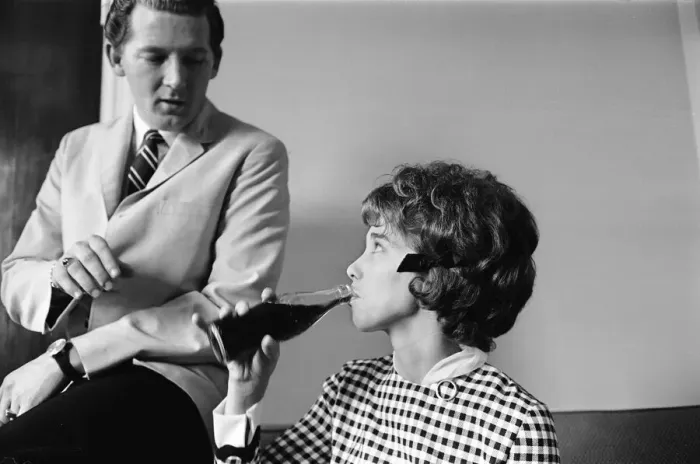 Framed Print : American rock and roll singer Jerry Lee Lewis with his third wife Myra who he married Framed Print : American rock and roll singer Jerry Lee Lewis with his third wife Myra who he married