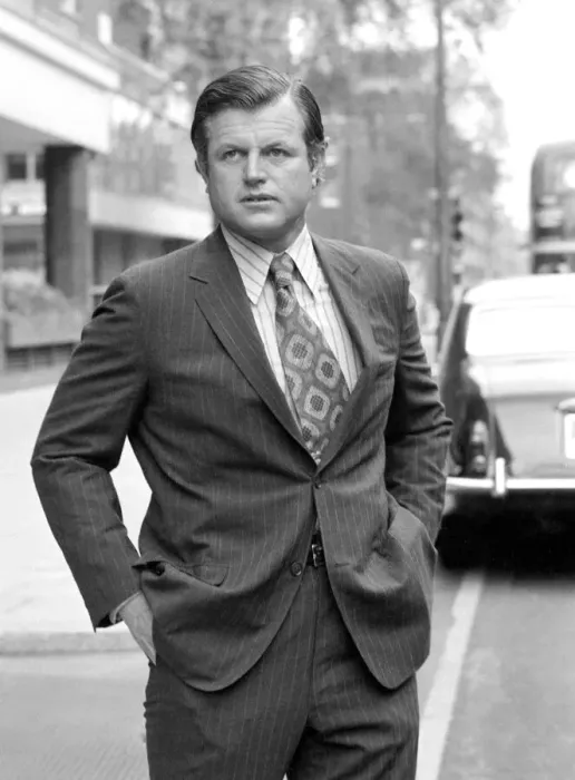 Framed Print : American senator Edward Kennedy on a 5 day visit to Britain as head of the Senate Health Framed Print : American senator Edward Kennedy on a 5 day visit to Britain as head of the Senate Health