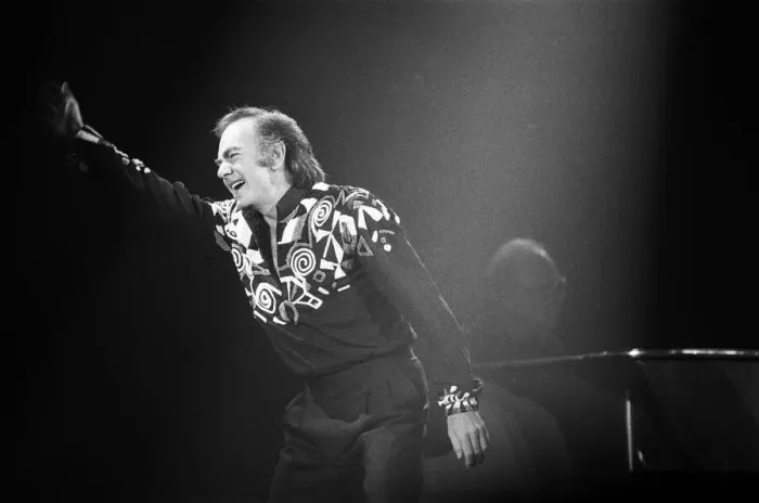 Framed Print : American singer Neil Diamond in concert at the NEC Arena, Birmingham. 8th November 1989