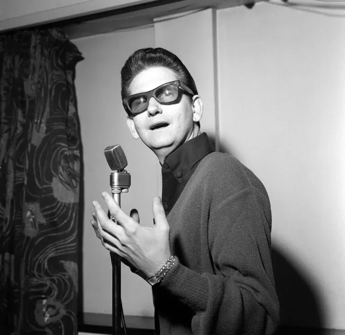 Framed Print : American singer Roy Orbison at the Microphone at ATV House in London where he has signed Framed Print : American singer Roy Orbison at the Microphone at ATV House in London where he has signed