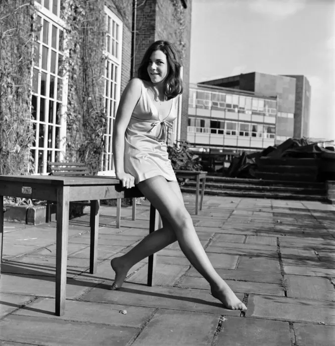 Framed Print : American student Suzanne Giddings in her revealing dress at Sheffield Students Union Framed Print : American student Suzanne Giddings in her revealing dress at Sheffield Students Union