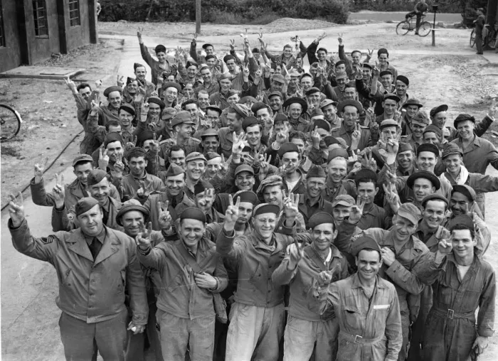 Framed Print : American troops stationed in Britain during the Second World War Framed Print : American troops stationed in Britain during the Second World War