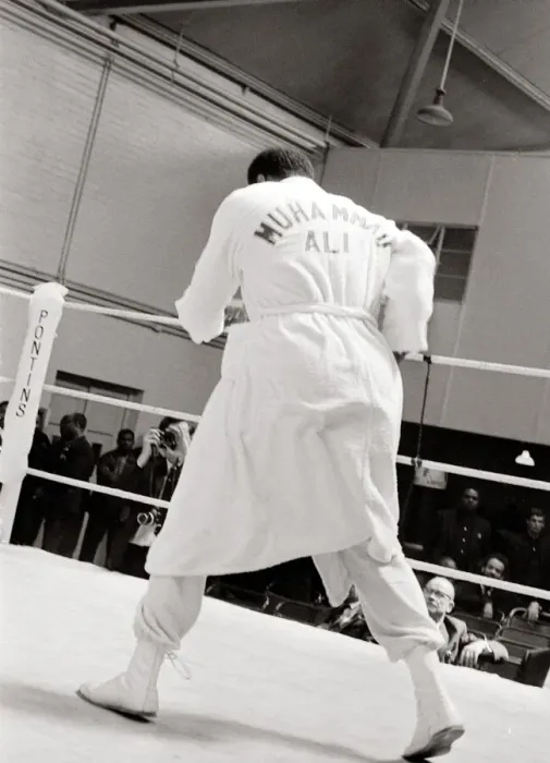 Framed Print : American world champion heavyweight boxer Muhammad Ali, formerly known as Cassius Clay Framed Print : American world champion heavyweight boxer Muhammad Ali, formerly known as Cassius Clay