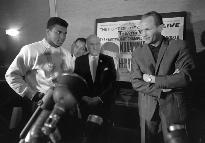 Framed Print : American world champion heavyweight boxer Muhammad Ali (formerly Cassius Clay