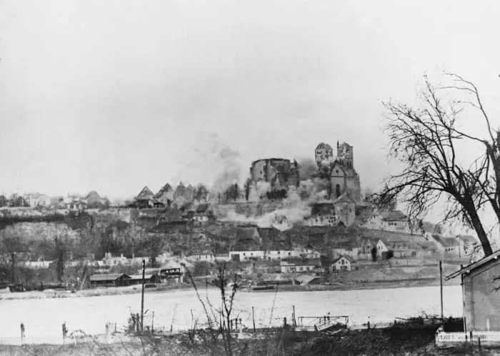 Framed Print : Americans shelling across the Rhine. Smoke rise from American 105 M. M Framed Print : Americans shelling across the Rhine. Smoke rise from American 105 M. M