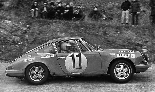 Andersson and Thorselius driving a Porsche 911s in 1970 on the Levens Stage of