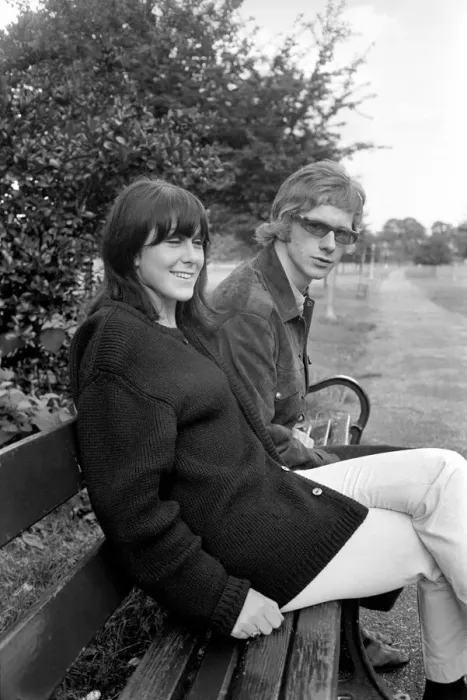 Framed Print : Andrew Oldham, Manager of The Rolling Stones with his wife Sheila Framed Print : Andrew Oldham, Manager of The Rolling Stones with his wife Sheila