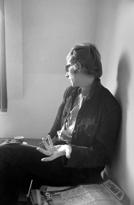 Framed Print : Andrew Oldham, Manager of The Rolling Stones with his wife Sheila