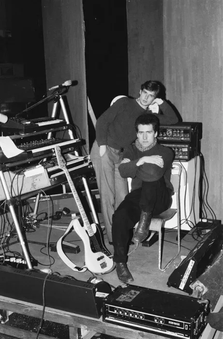 Framed Print : Andy McCluskey and Paul Humphreys (on keyboards) of the band Orchesteral Manouevers In