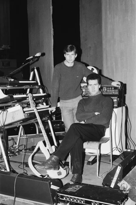 Framed Print : Andy McCluskey and Paul Humphreys (on keyboards) of the band Orchesteral Manouevers In