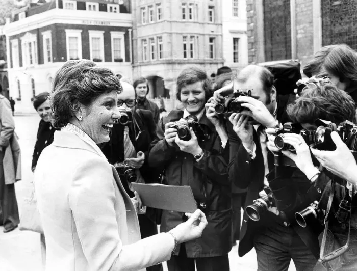 Framed Print : Angela Rippon receiving The Freedom of the City of London - 09 / 03 / 1978 Framed Print : Angela Rippon receiving The Freedom of the City of London - 09 / 03 / 1978