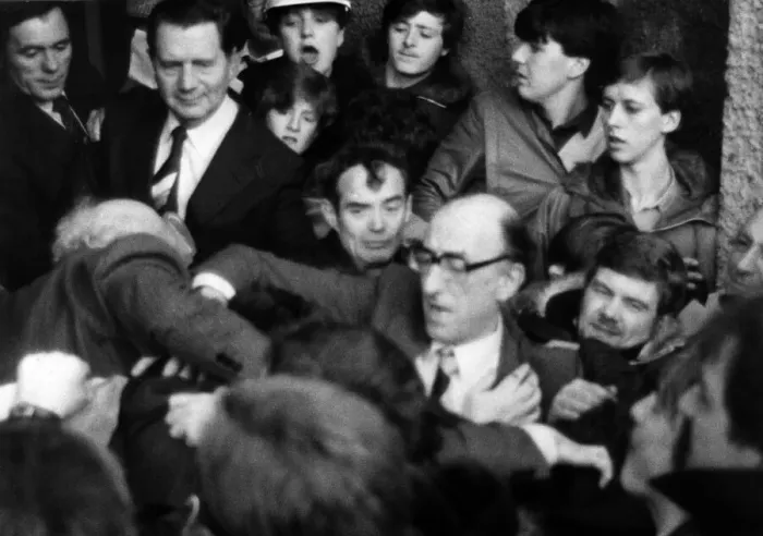 Framed Print : Anger and frustration at Cardowan Colliery after Bert Wheeler of the Scottish Coal Board