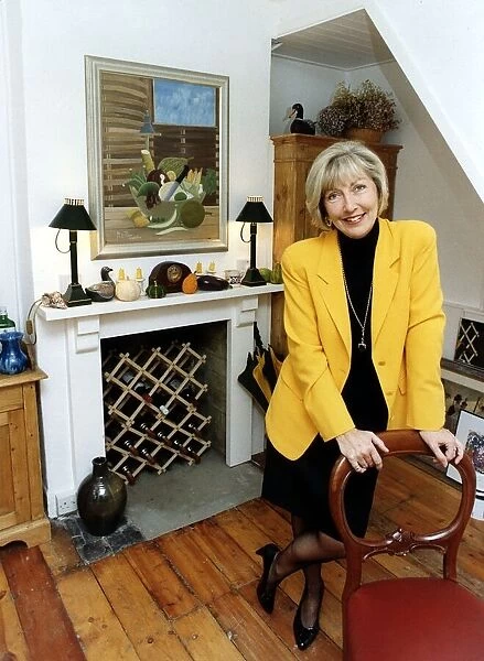 Ann Gregg Tv Presenter At Home In Surrey