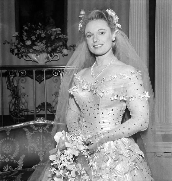 Anna Neagle as a bride in 'Maytime in Mayfair'February 1949. O16758