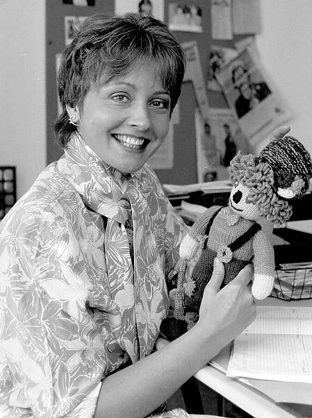 Anne Diamond in dressing room - August 1989