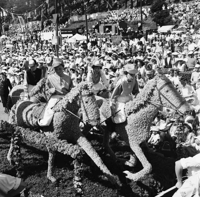 Framed Print : The annual Battle of Flowers carnival held on the Channel Island of Jersey