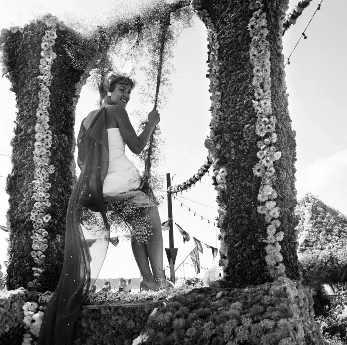 Framed Print : The annual Battle of Flowers carnival held on the Channel Island of Jersey