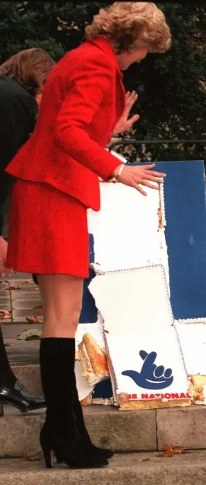 Framed Print : Anthea Turner TV Presenter celebrates 1 year of the National Lottery with a cake Framed Print : Anthea Turner TV Presenter celebrates 1 year of the National Lottery with a cake