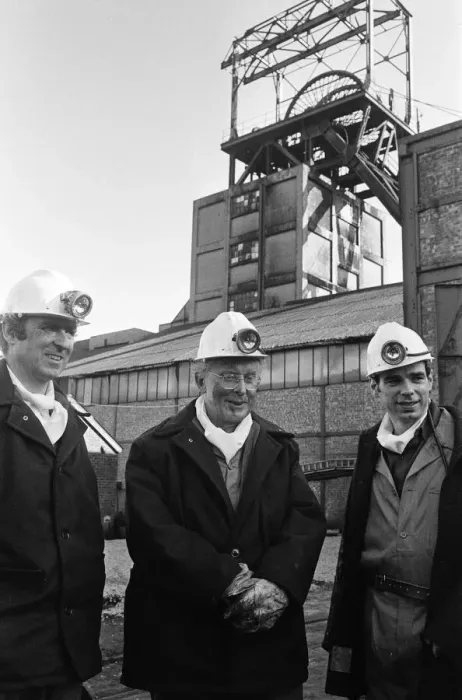 Framed Print : The Archbishop of Canterbury Donald Coggan visits Betteshanger Colliery, Kent Framed Print : The Archbishop of Canterbury Donald Coggan visits Betteshanger Colliery, Kent
