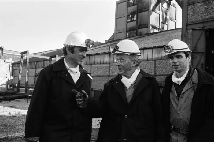 Framed Print : The Archbishop of Canterbury Donald Coggan visits Betteshanger Colliery, Kent Framed Print : The Archbishop of Canterbury Donald Coggan visits Betteshanger Colliery, Kent
