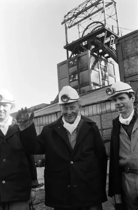 Framed Print : The Archbishop of Canterbury Donald Coggan visits Betteshanger Colliery, Kent Framed Print : The Archbishop of Canterbury Donald Coggan visits Betteshanger Colliery, Kent