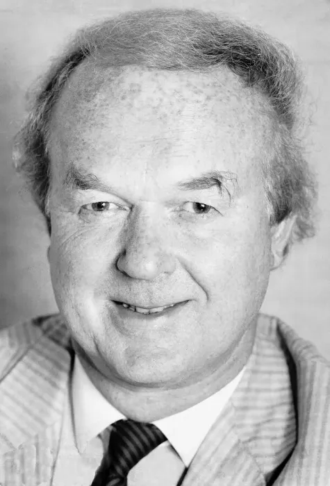 Framed Print : Archie MacPherson sports commentator and television presenter circa 1988 Framed Print : Archie MacPherson sports commentator and television presenter circa 1988