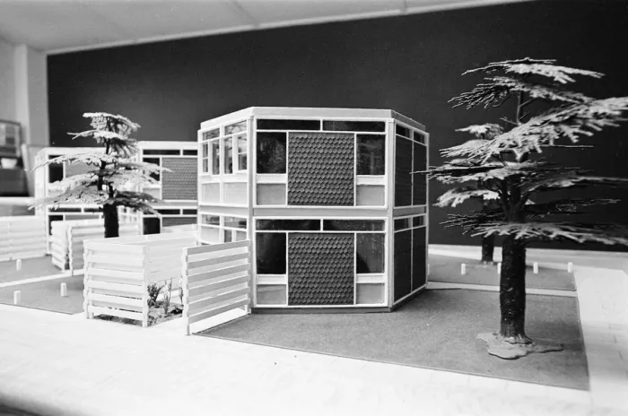 Framed Print : Architects model of The Formula House, Warwick, 24th February 1964 Framed Print : Architects model of The Formula House, Warwick, 24th February 1964