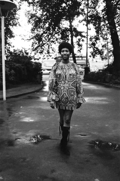 Framed Print : Aretha Franklin pictured in London, in the summer of 1970 Framed Print : Aretha Franklin pictured in London, in the summer of 1970