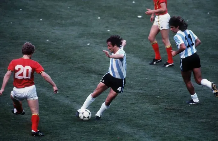 Framed Print : Argentina v Belgium World Cup 1982 football Daniel Bertoni (4 Framed Print : Argentina v Belgium World Cup 1982 football Daniel Bertoni (4