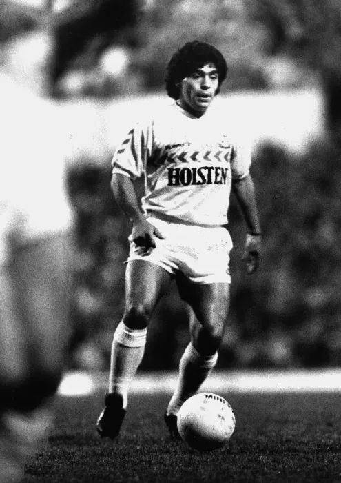 Framed Print : Argentine footballer Diego Maradona playing for Tottenham Hotspur in the Osvaldo Ardiles Framed Print : Argentine footballer Diego Maradona playing for Tottenham Hotspur in the Osvaldo Ardiles