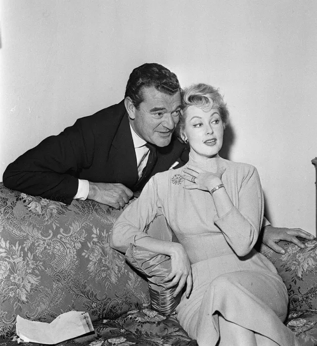 Framed Print : Arlene Dahl and Jack Hawkins who is to star in the film'Fortune is a Woman Framed Print : Arlene Dahl and Jack Hawkins who is to star in the film'Fortune is a Woman