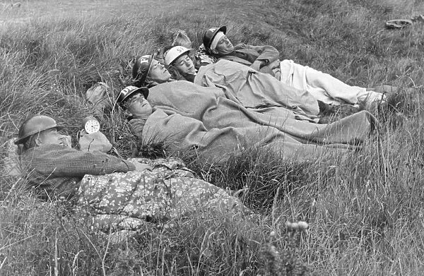 ARP officials sleep on cliff to avoid disturbance by air-raids during day time