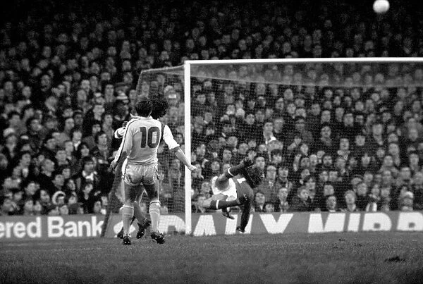 Arsenal 0 v. Leeds United 1. Division 1 football. January 1980 LF01-01-047