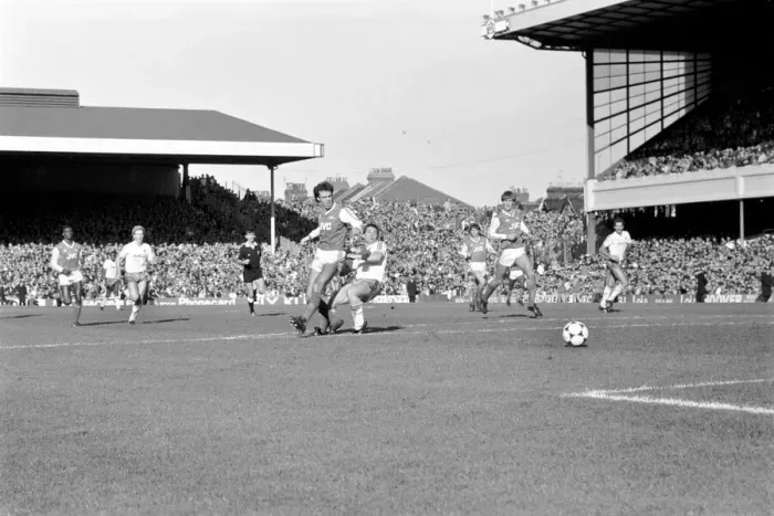 Framed Print : Arsenal 0 v. West Ham United 0. Division One Football. November 1986 LF20-25-091