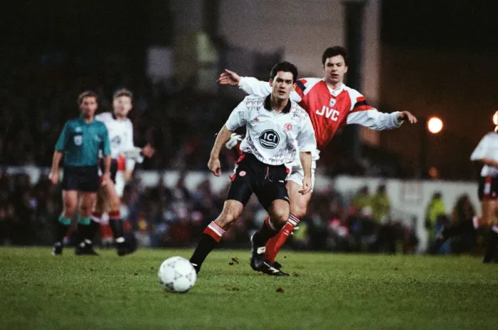 Framed Print : Arsenal 1-1 Middlesbrough, Premier league match at Highbury, Saturday 19th December 1992 Framed Print : Arsenal 1-1 Middlesbrough, Premier league match at Highbury, Saturday 19th December 1992