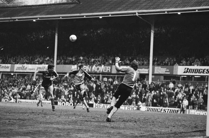 Framed Print : Arsenal 1 v 2 Liverpool, Littlewoods 2nd round (replay) at Villa Park Framed Print : Arsenal 1 v 2 Liverpool, Littlewoods 2nd round (replay) at Villa Park