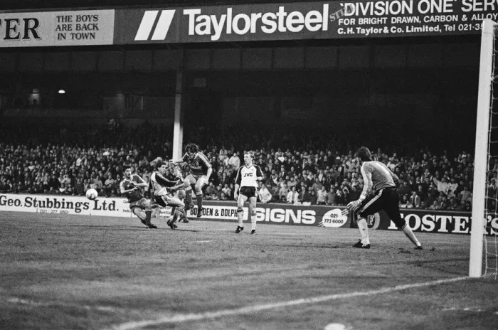 Framed Print : Arsenal 1 v 2 Liverpool, Littlewoods 2nd round (replay) at Villa Park