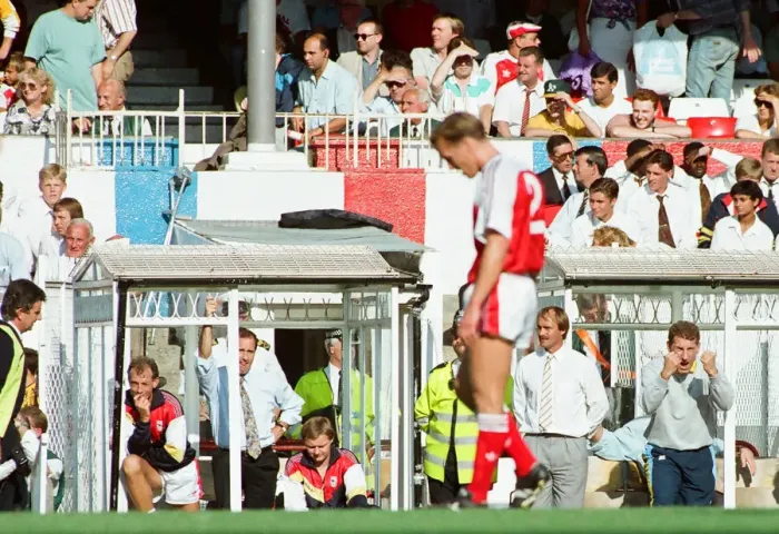 Framed Print : Arsenal 1 v. Coventry 2. Arsenals Lee Dixon hangs his head after scoring an Framed Print : Arsenal 1 v. Coventry 2. Arsenals Lee Dixon hangs his head after scoring an