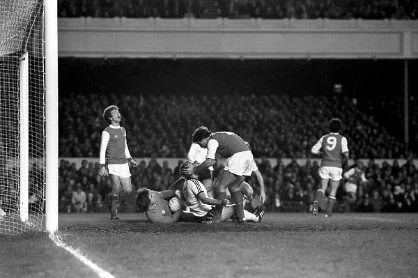 Arsenal (1) v. Ipswich (1). Action from the match. December 1980 80-07210-046