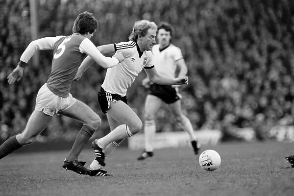 Arsenal (1) v. Ipswich (1). Action from the match. December 1980 80-07210-052
