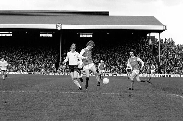 Arsenal 2 v. Bolton Wanderers 0. Division 1 football. February 1980 LF01-29-072