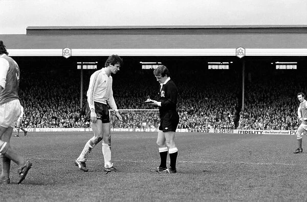 Arsenal 2 v. Bolton Wanderers 0. Division 1 football. February 1980 LF01-29-018