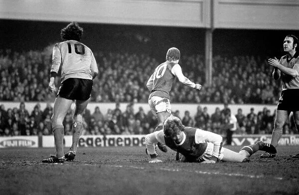 Arsenal 2 v. Derby County 0. Division 1 football January 1980 LF01-05-014