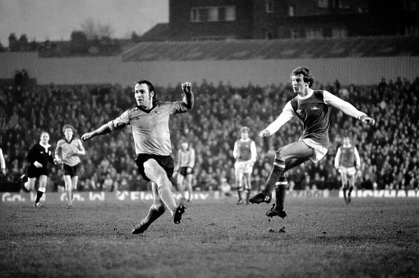 Arsenal 2 v. Derby County 0. Division 1 football January 1980 LF01-05-006