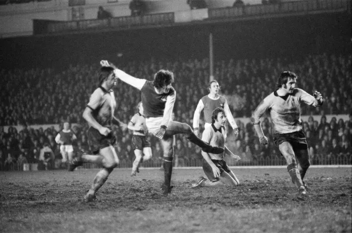 Framed Print : Arsenal 3-0 Coventry City, FA Cup Replay match at Highbury, Wednesday 29th January 1975 Framed Print : Arsenal 3-0 Coventry City, FA Cup Replay match at Highbury, Wednesday 29th January 1975