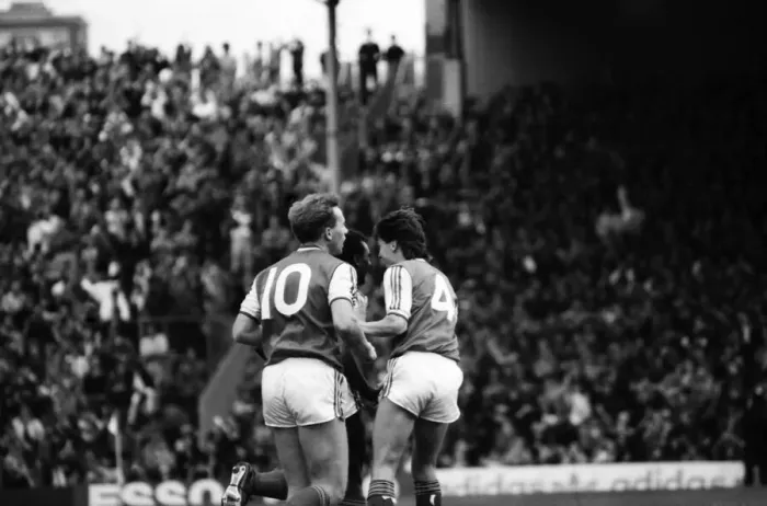 Framed Print : Arsenal 3 v. Chelsea 1. Division One Football. October 1986 LF20-14-069