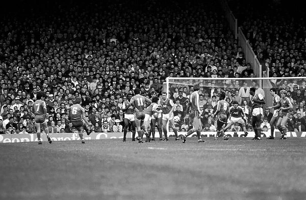 Arsenal 3 v. Chelsea 1. Division One Football. October 1986 LF20-14-081
