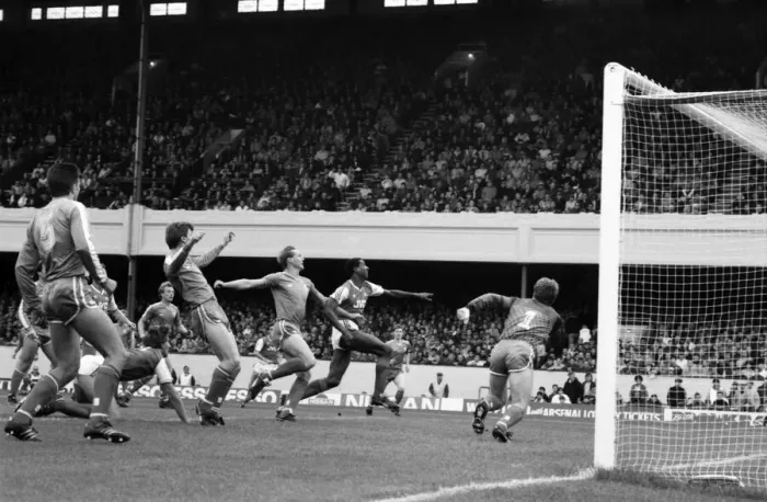 Framed Print : Arsenal 3 v. Chelsea 1. Division One Football. October 1986 LF20-14-035 Framed Print : Arsenal 3 v. Chelsea 1. Division One Football. October 1986 LF20-14-035